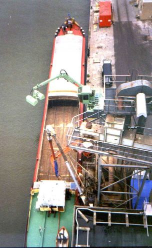 bovenaanzicht vrachtschip