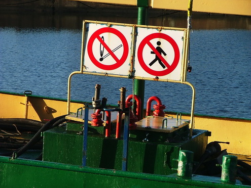 px_OilExpress_toegangtanks