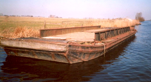 dekschuit met kolenborden