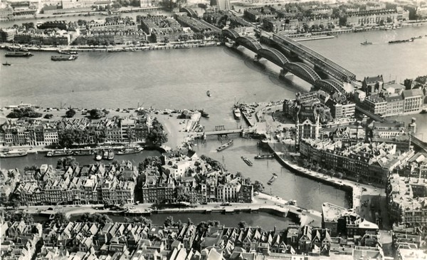 Oude Haven Nieuwe Haven
Haringvliet.jpg